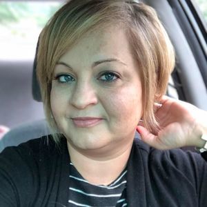 Meet your Posher, Becky